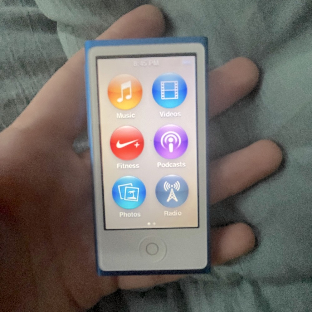 iPod Nano 7th Gen 14.6 GB